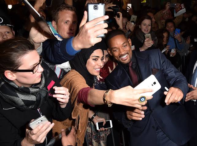 Will Smith with fans