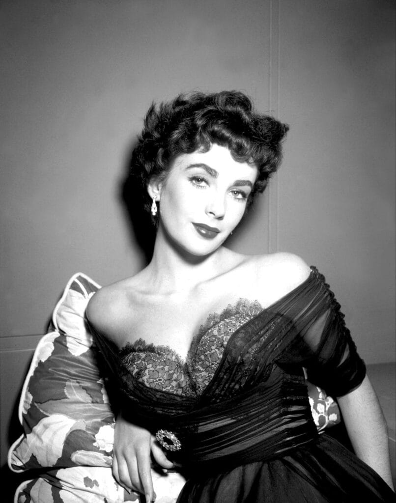 elizabeth taylor the girl 281953293223515896252986037