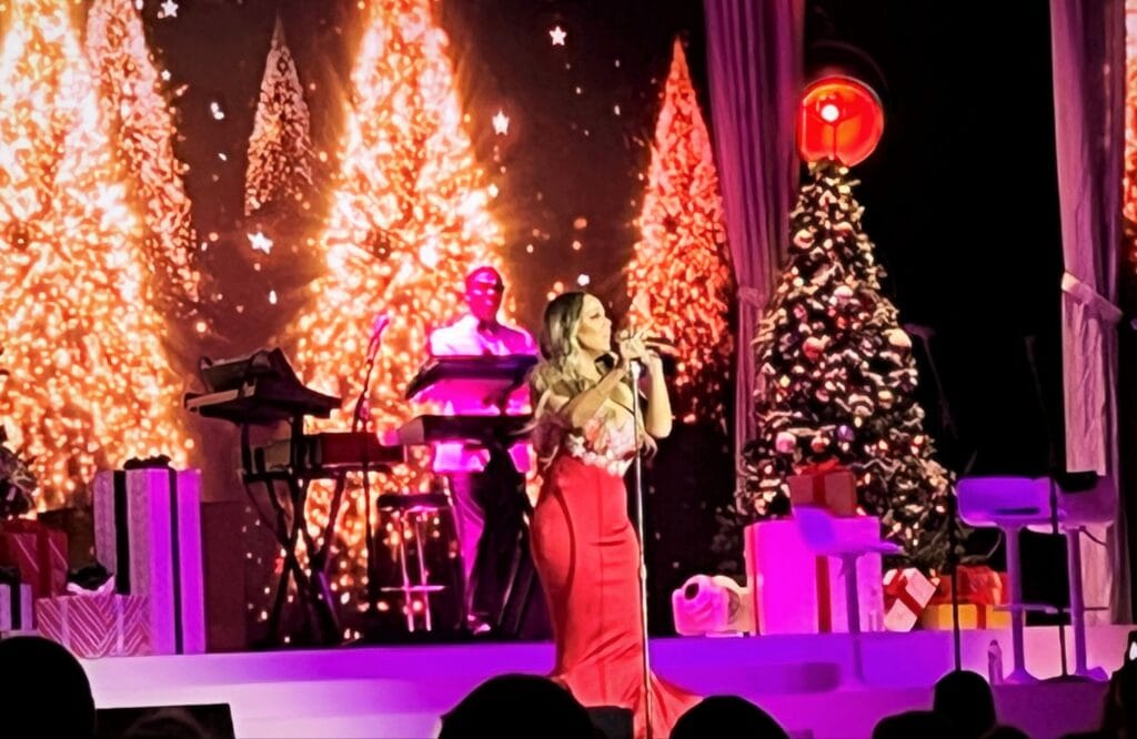 mariah carey toronto 2022 12099727463812752419