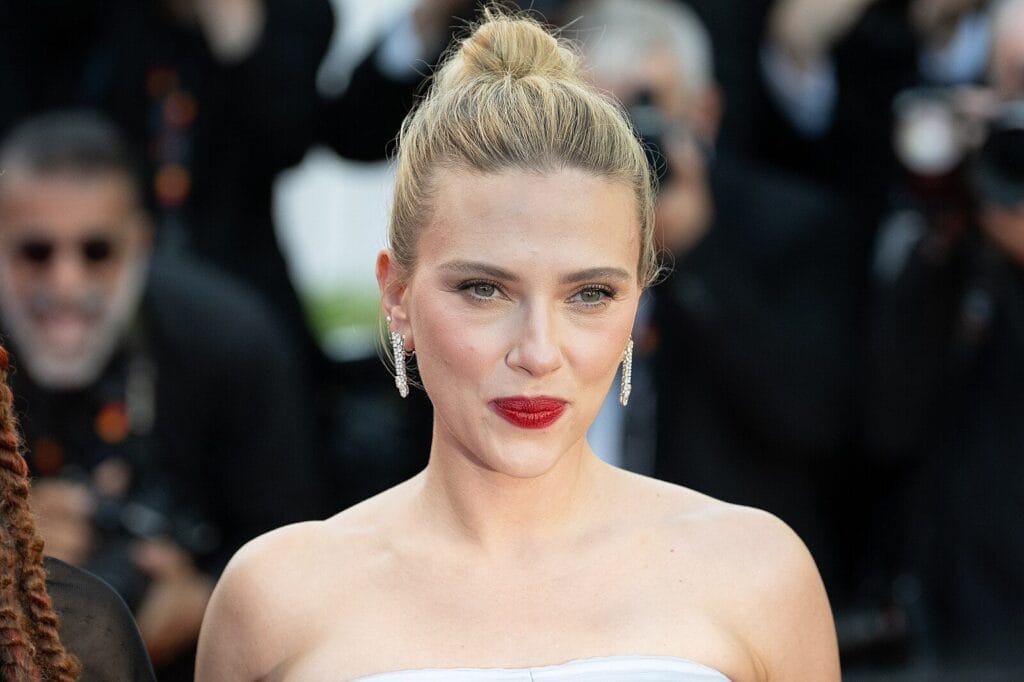 scarlett johansson 2938503220765025217164